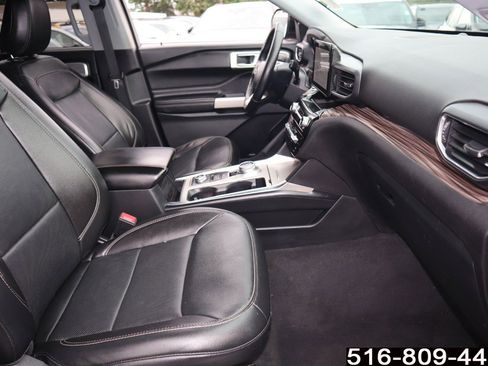 Used 2022 Ford Explorer Limited image 28
