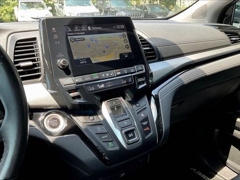 Used 2023 Honda Odyssey Touring image 14