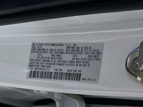 Used 2025 MAZDA CX-50 AWD 2.5 S w/ Premium Package image 12