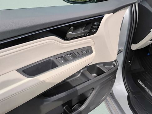 New 2026 Honda Odyssey Touring image 25