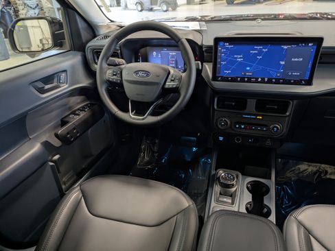 New 2025 Ford Maverick Lariat w/ Black Appearance Package image 21