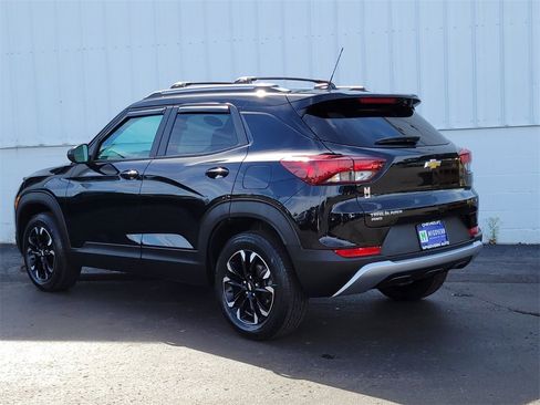 Used 2023 Chevrolet TrailBlazer LT image 3