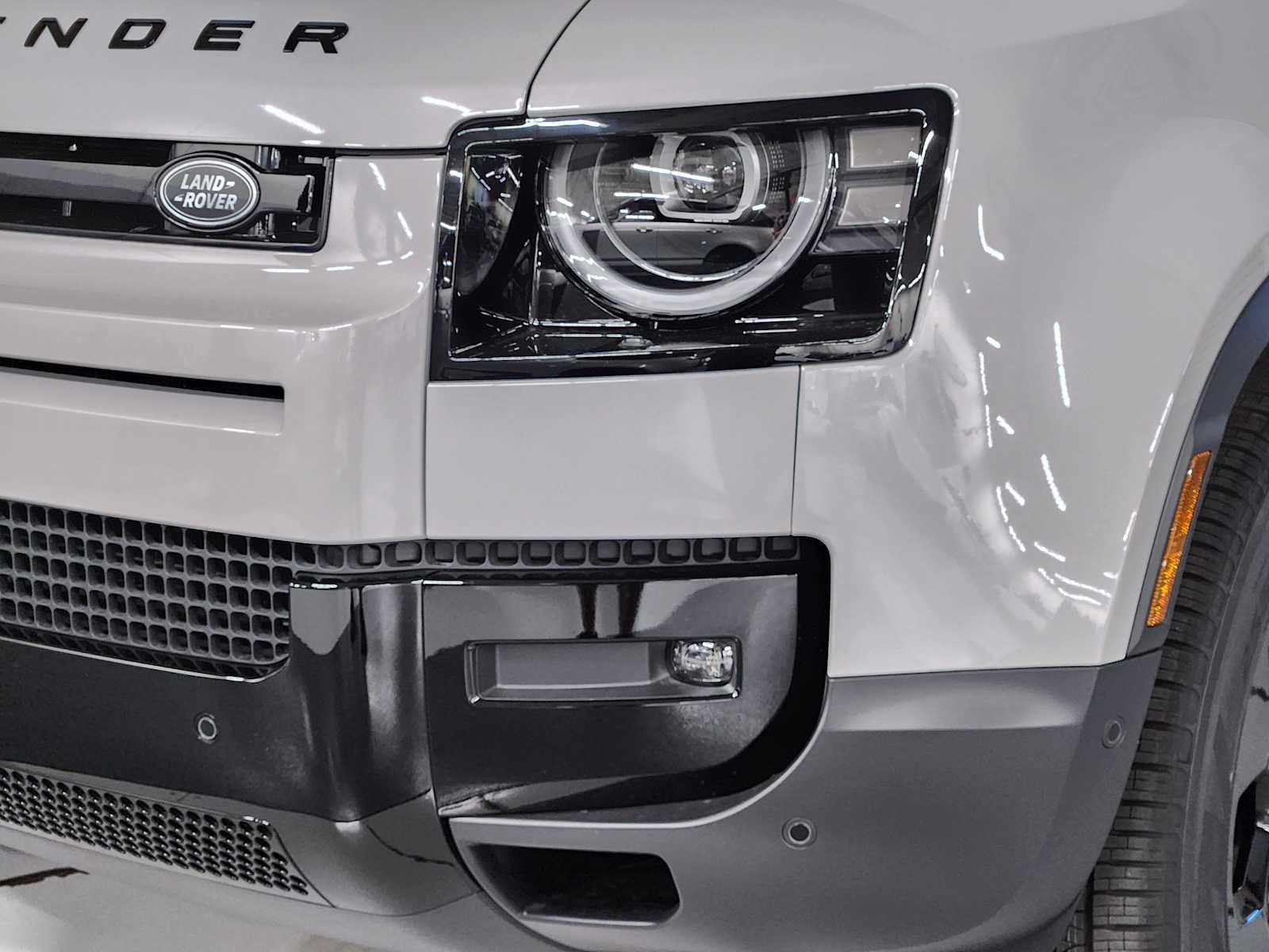 New 2026 Land Rover Defender 110 S AWD/4WD image 12
