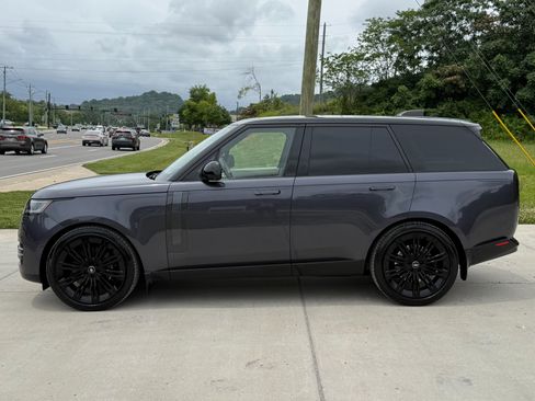 Used 2024 Land Rover Range Rover SE AWD/4WD image 8