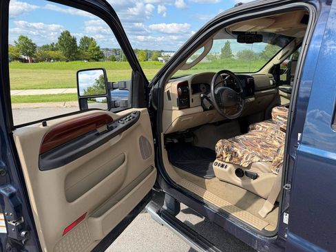 Used 2006 Ford F250 Lariat AWD/4WD image 10