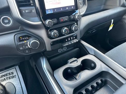 New 2026 RAM 1500 Express AWD/4WD image 21