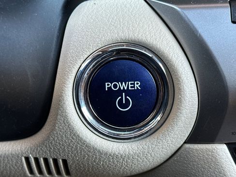 Used 2013 Lexus ES 300h w/ Luxury Pkg image 26