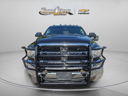 Used 2018 RAM 2500 SLT w/ Luxury Group AWD/4WD image 2