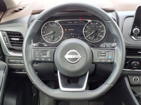 Used 2023 Nissan Rogue SV w/ SV Premium B Package FWD image 22
