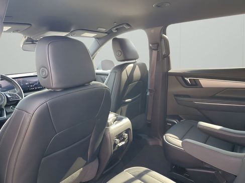 Certified 2025 Buick Enclave Preferred image 16