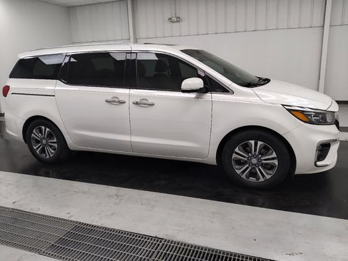 Used 2019 Kia Sedona SX FWD image 11
