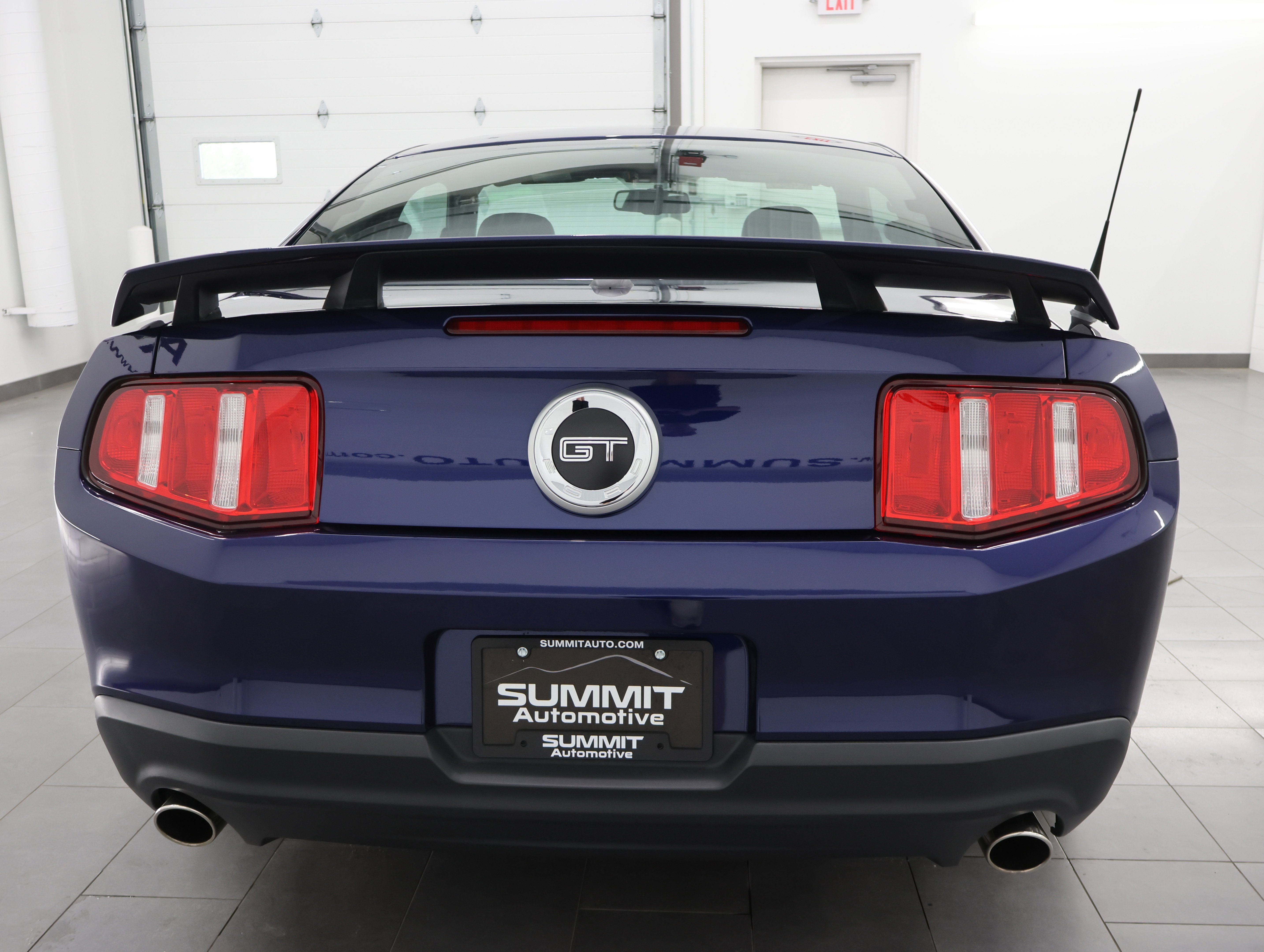 Used 2010 Ford Mustang GT RWD image 25