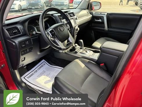 Used 2018 Toyota 4Runner SR5 Premium image 12