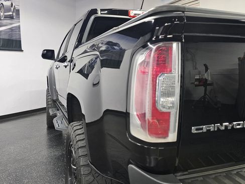Used 2016 GMC Canyon SLT w/ Driver Alert Package AWD/4WD image 27