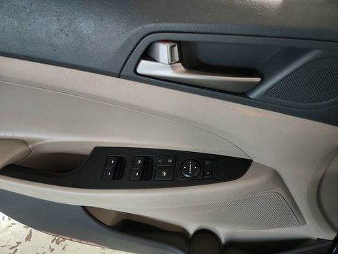 Used 2017 Hyundai Tucson Value AWD/4WD image 16