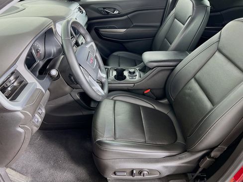 Used 2023 GMC Acadia SLT image 3