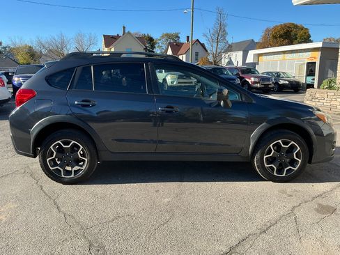 Used 2013 Subaru Crosstrek 2.0i Premium image 2