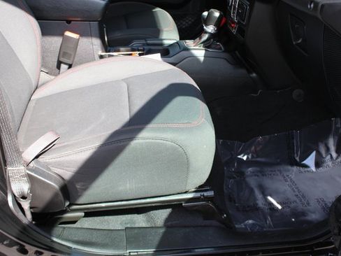 Used 2020 Jeep Gladiator Rubicon image 27