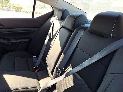 Used 2024 Nissan Altima 2.5 SV AWD/4WD image 19