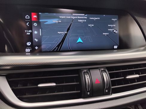 Certified 2023 Alfa Romeo Stelvio Veloce AWD/4WD image 7