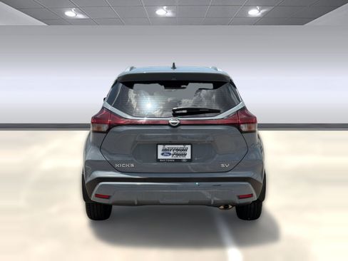 Used 2022 Nissan Kicks SV w/ Interior Electronics Package FWD image 10