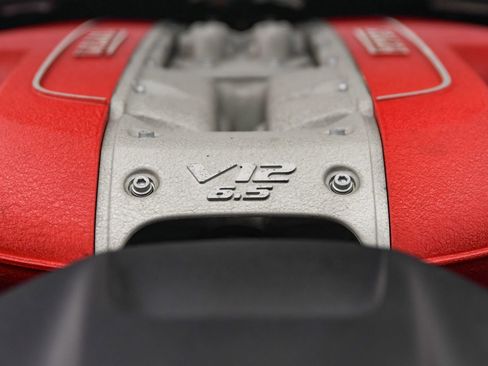 Used 2018 Ferrari 812 Superfast RWD image 20