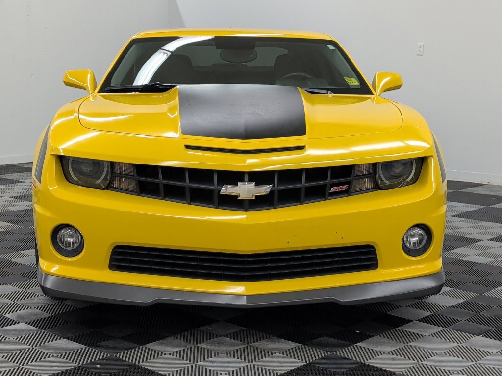 Used 2010 Chevrolet Camaro SS w/ LPO, Ground Effects Package RWD image 2