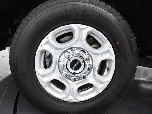Used 2025 Ford F250 XLT AWD/4WD image 31