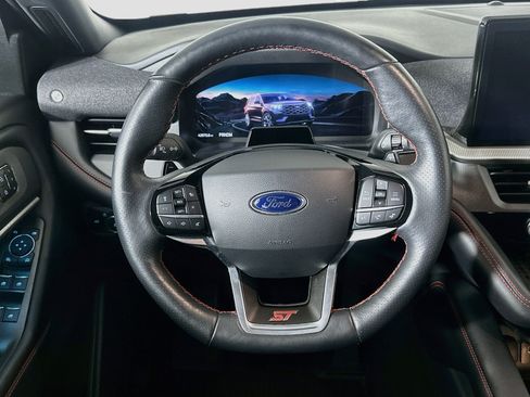 Used 2025 Ford Explorer ST RWD image 18
