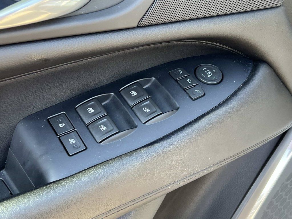 Used 2017 Cadillac Escalade Premium Luxury AWD/4WD image 15