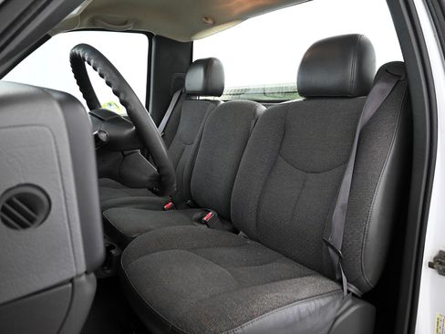 Used 2006 Chevrolet Silverado 1500 W/T image 4