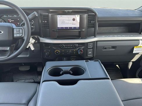 New 2025 Ford F250 XL w/ FX4 Off-Road Package image 9
