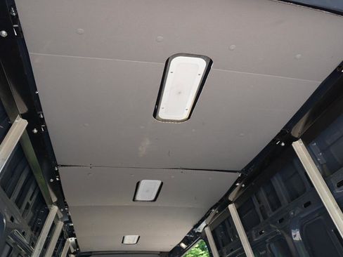 Used 2019 Mercedes-Benz Sprinter 170 image 27