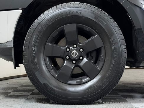 Used 2010 Nissan Frontier SE RWD image 12