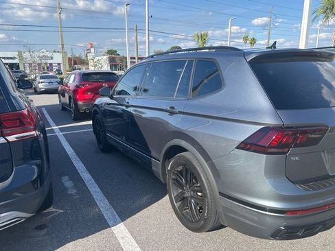 Used 2022 Volkswagen Tiguan SE R-Line image 6