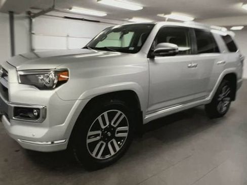 Used 2022 Toyota 4Runner Limited AWD/4WD image 4