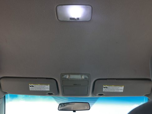 Used 2010 Toyota Camry LE FWD image 23