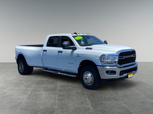 Used 2024 RAM 3500 Big Horn AWD/4WD image 7