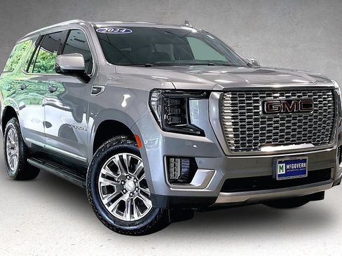Used 2024 GMC Yukon Denali AWD/4WD image 3