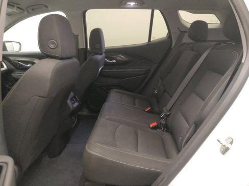 Used 2024 GMC Terrain SLE AWD/4WD image 18