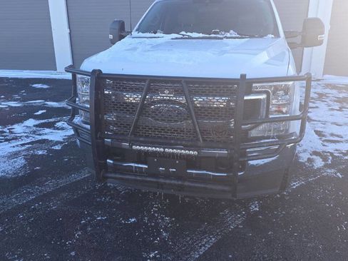 Used 2022 Ford F250 XL w/ STX Appearance Package image 4