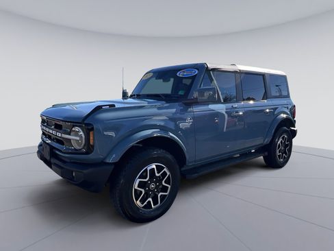 Used 2023 Ford Bronco Outer Banks image 1