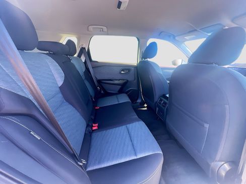 Used 2023 Nissan Rogue SV FWD image 28