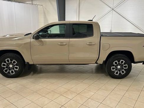 Used 2024 Chevrolet Colorado Z71 w/ Z71 Convenience Package 2 AWD/4WD image 2