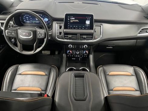 Used 2024 GMC Yukon XL AT4 w/ AT4 Premium Package AWD/4WD image 17