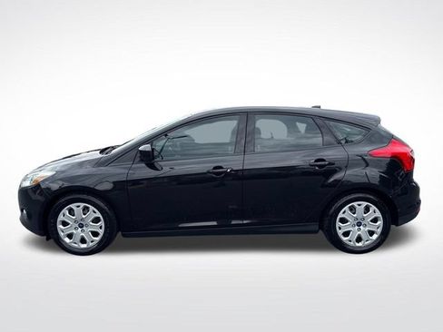 Used 2012 Ford Focus SE FWD image 2