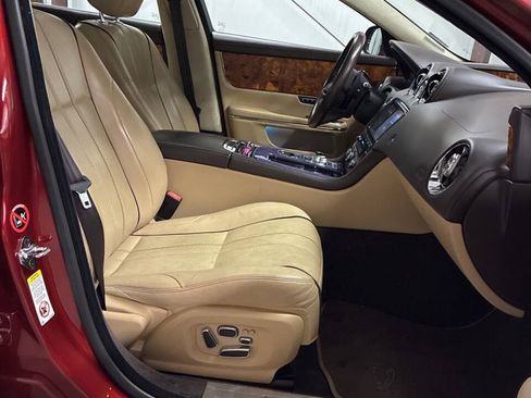 Used 2011 Jaguar XJ RWD image 8