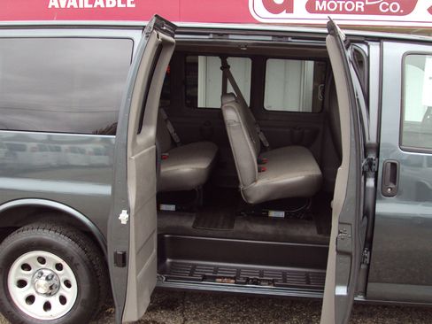 Used 2014 Chevrolet Express 1500 LT w/ LT Preferred Equipment Group image 10