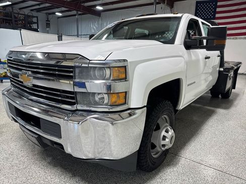 Used 2015 Chevrolet Silverado 3500 W/T w/ WT Convenience Package AWD/4WD image 4