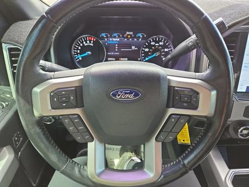 Used 2022 Ford F350 Lariat w/ Lariat Value Package AWD/4WD image 18